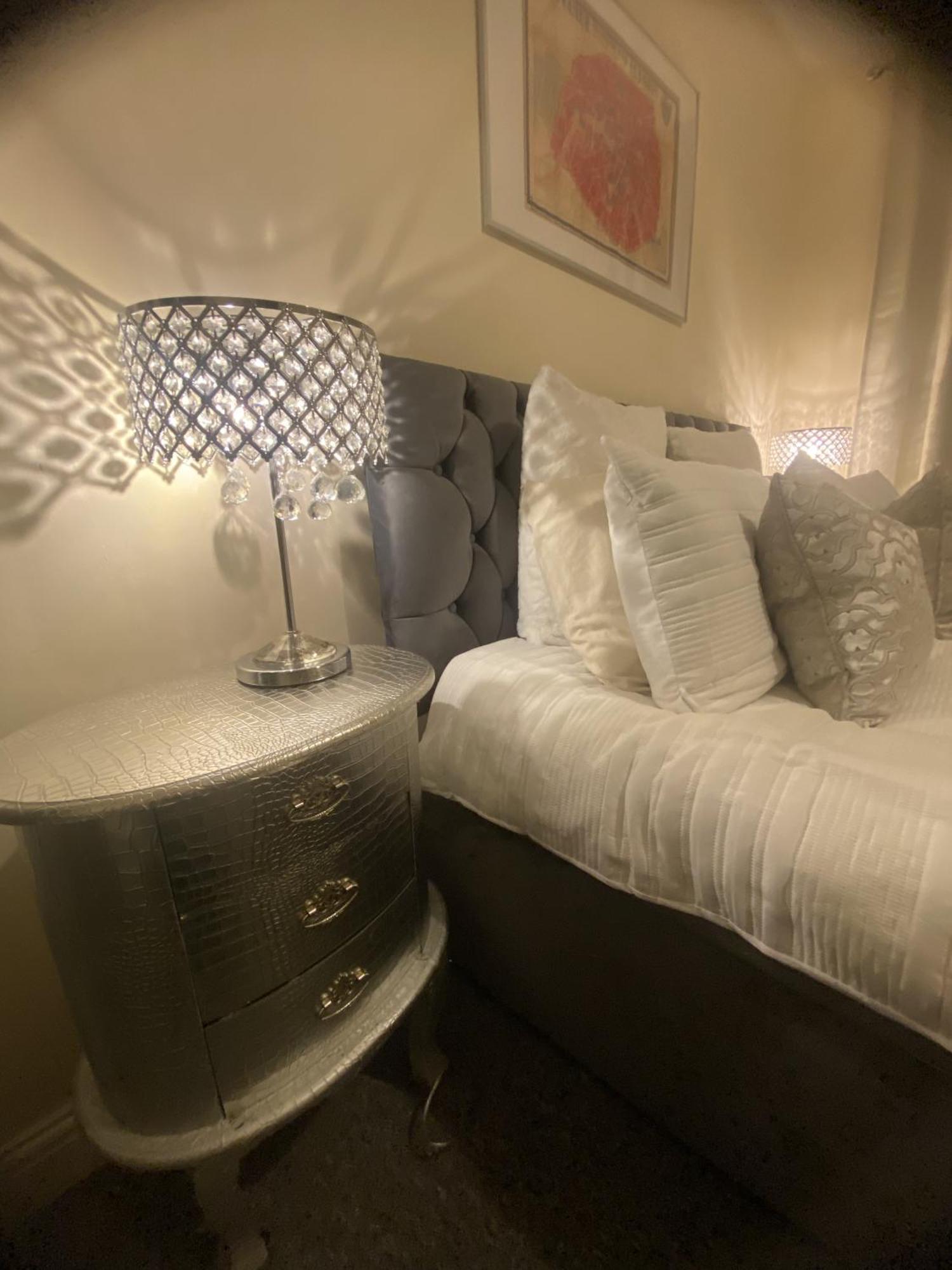 & Cosy Apartment In The Heart Of Stokes Croft Bristol Zewnętrze zdjęcie